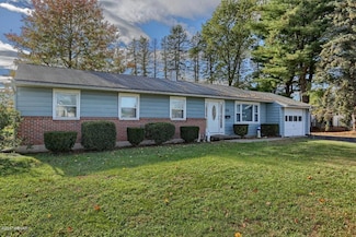 114 E 11th St, Watsontown, PA 17777