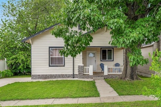 1609 N Lyon Ave, Springfield, MO 65803