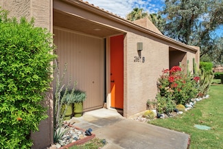 2557 N Whitewater Dr Unit B, Palm Springs, CA 92262
