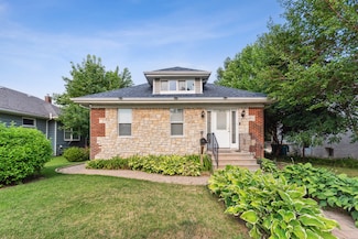 116 S Seeser St, Joliet, IL 60436