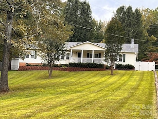 225 Thornwood Ln, Stanley, NC 28164