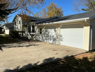 207 Lovejoy Ln, Aurora, SD 57002