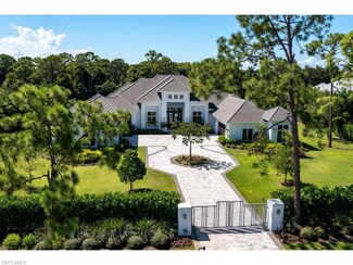 114 North St, Naples, FL 34108