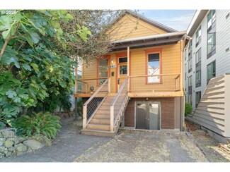 2617 S Water Ave, Portland, OR 97201