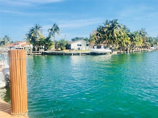 2430 NE 135th St Unit 203, North Miami, FL 33181