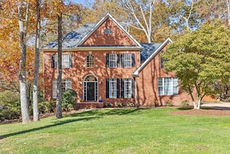 2307 Covington Cove Ln, Signal Mountain, TN 37377