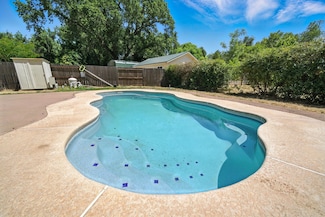 3385 Pioneer Ln, Redding, CA 96001