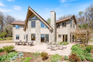 323 Mystic Ln NW, Willis, VA 24380