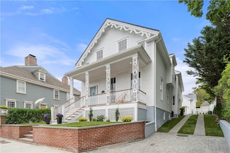 84 Division St, Newport, RI 02840