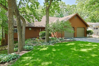 437 High Rd, Cary, IL 60013