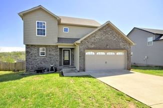 824 Crestone Ln, Clarksville, TN 37042