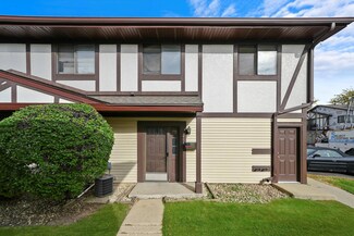 1475 Sacramento Dr, Hanover Park, IL 60133