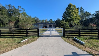 23303 NW Mallard Ave, Dunnellon, FL 34431