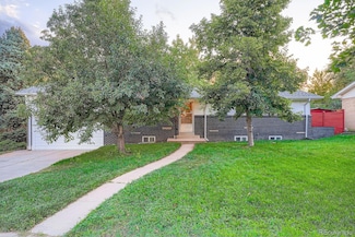 944 S Potomac Ct, Aurora, CO 80012
