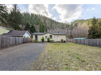258 N New Bridge Rd, Otis, OR 97368