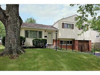 924 Faculty Dr, Columbus, OH 43221