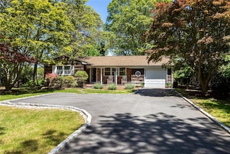 15 Indian Run, East Quogue, NY 11942