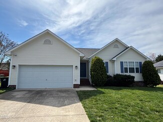2109 Henniker St, Apex, NC 27523