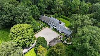 1727 W Paces Ferry Rd NW, Atlanta, GA 30327