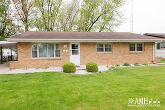 209 Sycamore Ln, Momence, IL 60954