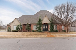 3101 White Cedar Dr, Moore, OK 73160