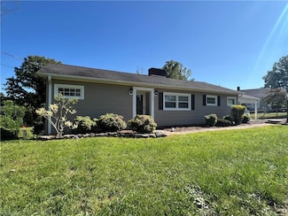 118 Triplett St, Jonesville, NC 28642