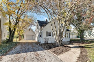 823 S Prairie Rd, New Lenox, IL 60451