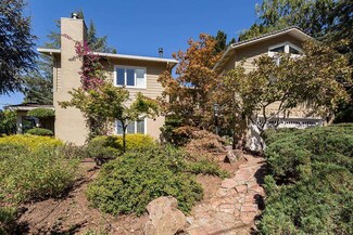 345 Costello Dr, Los Altos, CA 94024