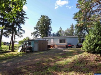 38235 Cottage St, Lebanon, OR 97355