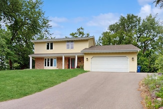 3055 Rosewood Ln N, Plymouth, MN 55441