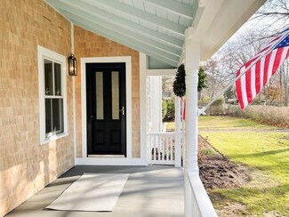 4340 Main St, Yarmouth Port, MA 02675