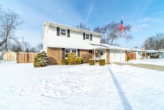 4915 Maple Ridge Dr, Fort Wayne, IN 46835