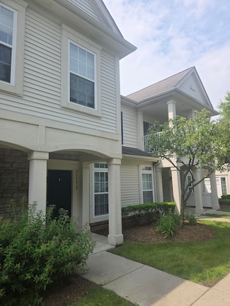 3211 Addington Dr, Commerce Township, MI 48390