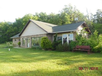 N6870 English Settlement Rd, Albany, WI 53502