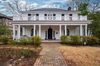 105 Colonial Ct, Little Rock, AR 72205