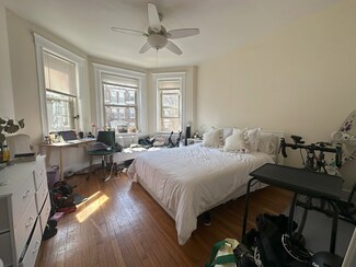 25 Queensberry St Unit 18, Boston, MA 02215
