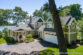 662 Tennis Ct, Holland, MI 49424
