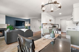 529 S Beach St, Boise, ID 83705