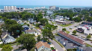 598 Pinewood Dr Unit 202, Virginia Beach, VA 23451