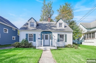 221 Paterson Ave, Midland Park, NJ 07432