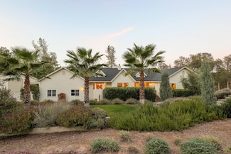 8101 Montgomery Cir, Redding, CA 96001