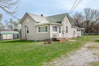 323 N Main St, Billings, MO 65610