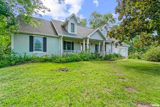 17991 Red Shale Hill Rd, Pekin, IL 61554
