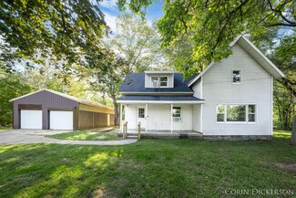 696 30th St, Allegan, MI 49010