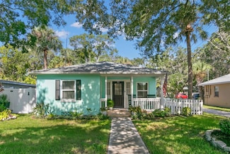 302 Banana St, Tarpon Springs, FL 34689