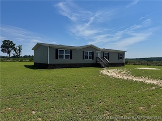93 Westbrook Rd, Clinton, NC 28328