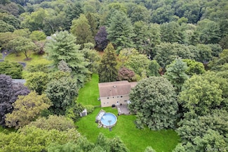 3 Karsten Dr, Suffern, NY 10901