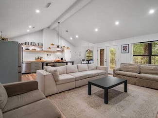 202 Bonita Dr, Defuniak Springs, FL 32433