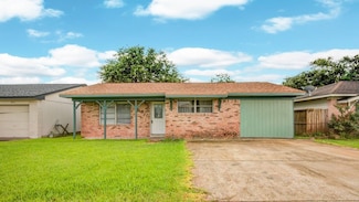 811 W 7th St, Freeport, TX 77541