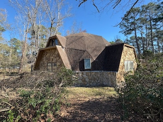 425 Carriage Trail, Montgomery, TX 77316